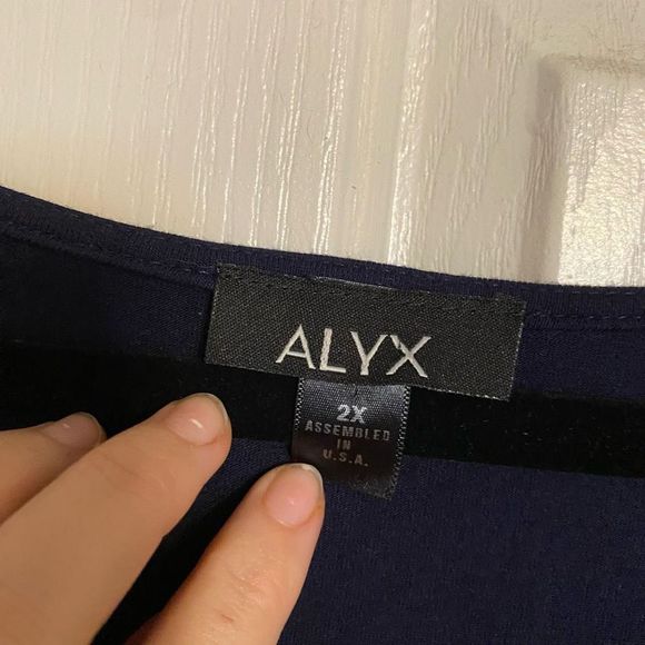 Alyx Navy Blue Lace Short Sleeve Shirt Pearl Embroidered Blouse Size 2XL, XXL - Picture 3 of 9